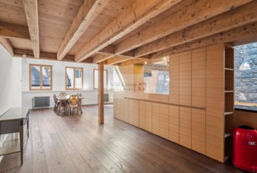 Attique en duplex aux Eaux-Vives