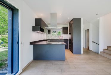 Villa moderne avec vue lac et cadre d’exception