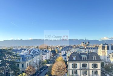 Magnifique appartement de 6 pièces avec vue imprenable sur les montagnes et l’église russe