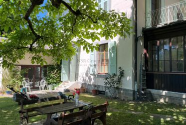 Maison meublée d’exception à louer à Carouge – 297 m² avec jardin et dépendance