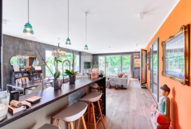 Spacious contemporary 5-room apartment with two parking spaces - Exclusivity