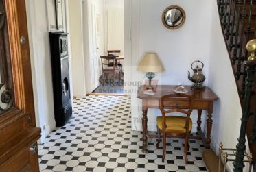 Maison meublée d’exception à louer à Carouge – 297 m² avec jardin et dépendance