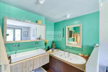 Spacious contemporary 5-room apartment with two parking spaces - Exclusivity