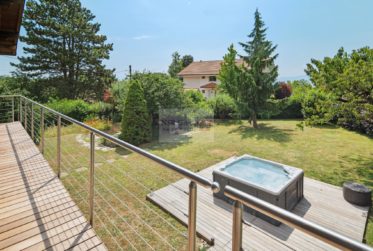 Detached Villa on a Large Plot