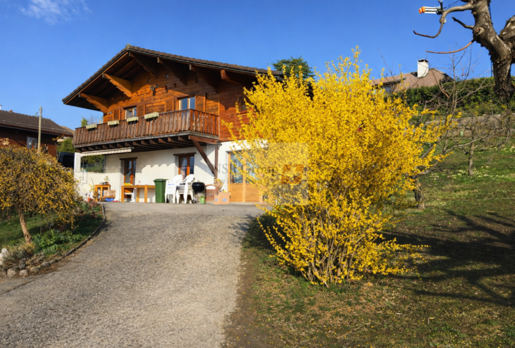 Detached house with breathtaking views of Lake Geneva and the Alps