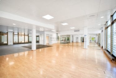EXCLUSIVE LISTING – Commercial Space for Sale in a Lively and Bustling Neighborhood