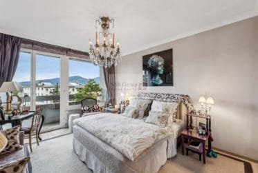 Luxurious renovated apartment 236 m² PPE with view of the Jet d'Eau and Salève