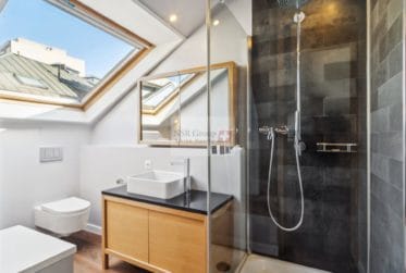 Attique en duplex aux Eaux-Vives