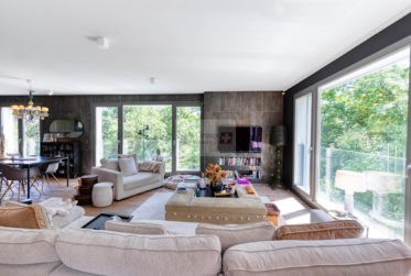 Contemporary apartment with high-end finishes - exclusive listing