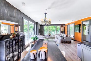 Spacious contemporary 5-room apartment with two parking spaces - Exclusivity