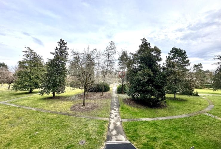 Prestigious apartment in a secured residence – Sale in SI