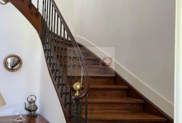 Maison meublée d’exception à louer à Carouge – 297 m² avec jardin et dépendance