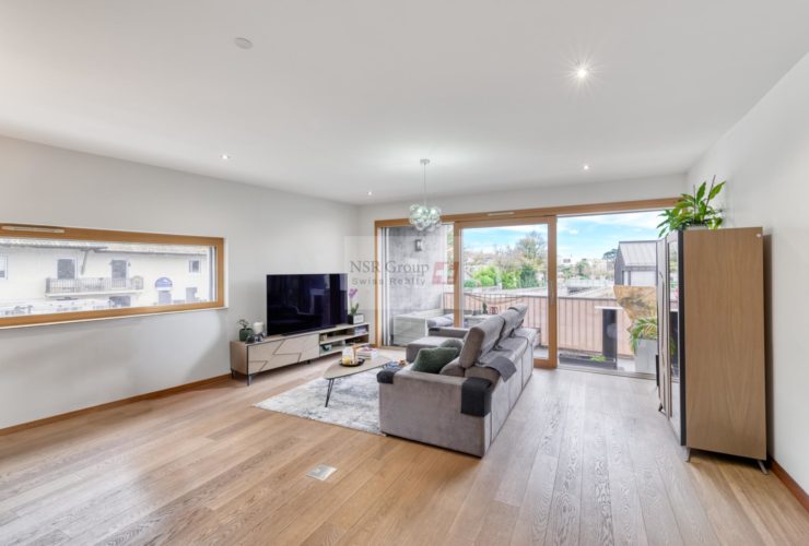 Appartement en attique récent - lumineux - En DDP