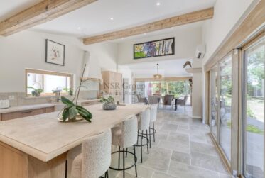 Belle maison de maître à louer – 10 pièces au cœur de Presinge