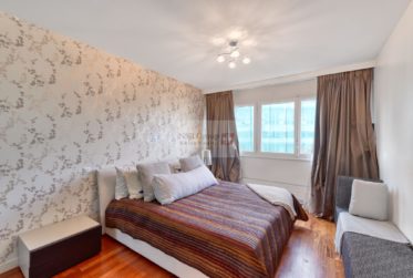 Magnifique appartement en attique en duplex à Malagnou