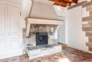 12 Rooms House, Manor house