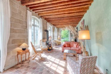 12 Rooms House, Manor house