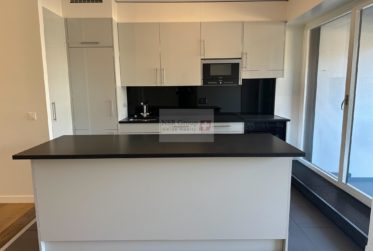 Petit-Saconnex – 4-room apartment in a secure residence with a swimming pool.