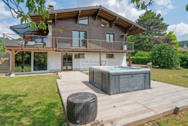 Detached Villa on a Large Plot