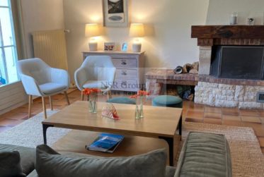 Belle maison familiale avec grand jardin à Veyrier