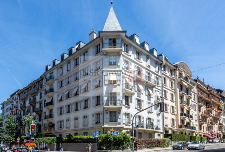 8 Rooms Flat, Condominium flat